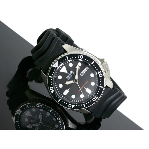 送料無料】今人気のセイコー SEIKO ダイバー ブラックボーイ 自動巻き メンズ 腕時計 SKX007KC